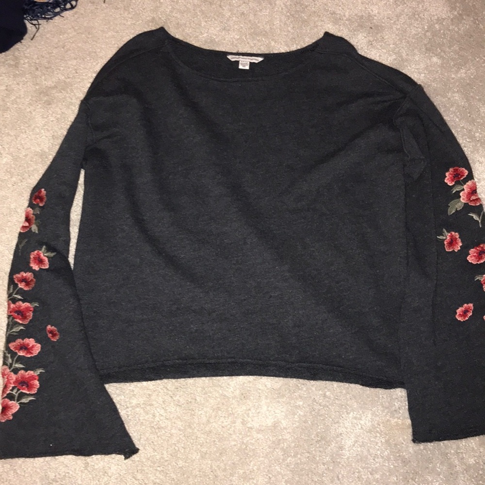 dark gray american eagle sweater